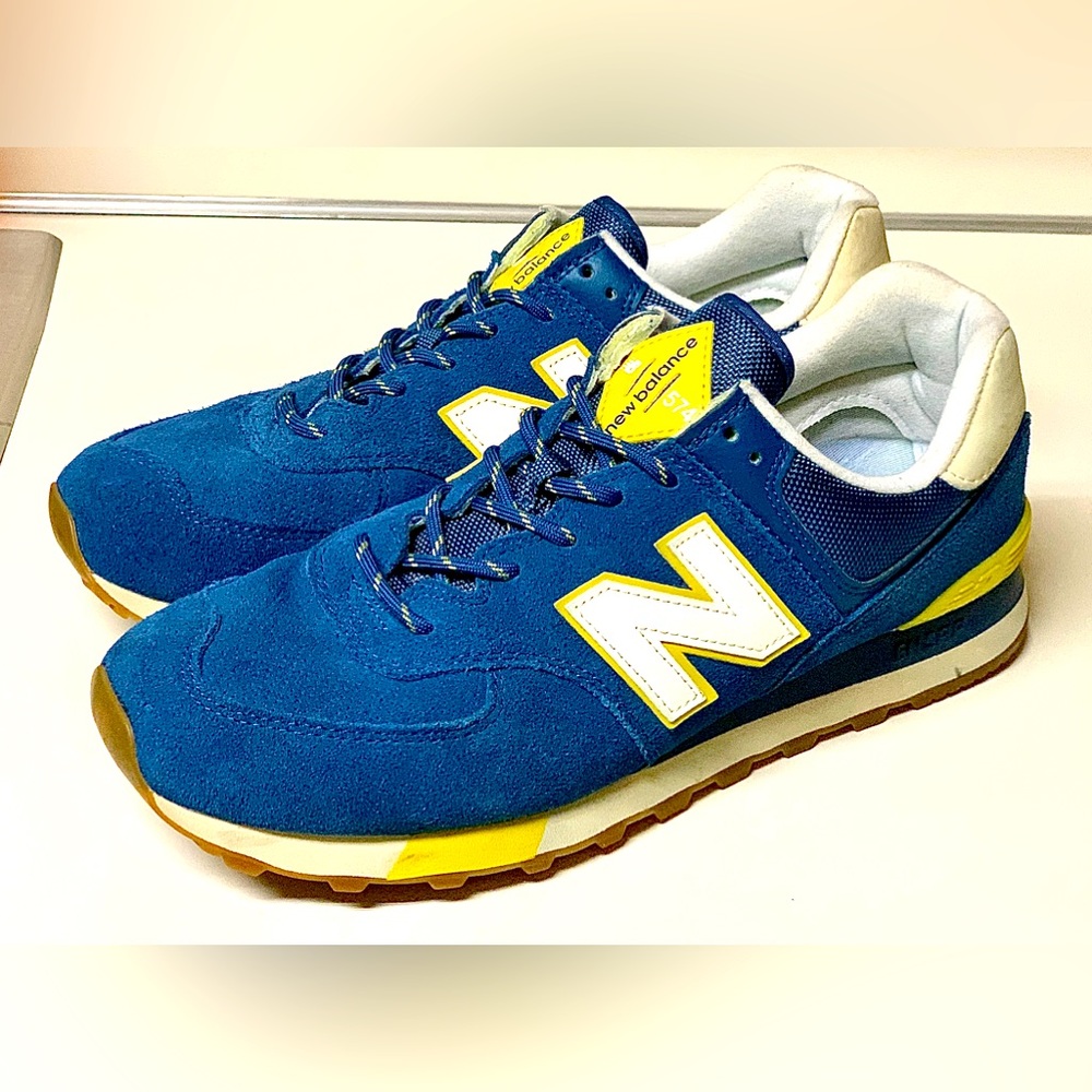 Men’s 11 EU 45 Royal Blue Suede NEW BALANCE 574 Retro Throwback Running Shoes